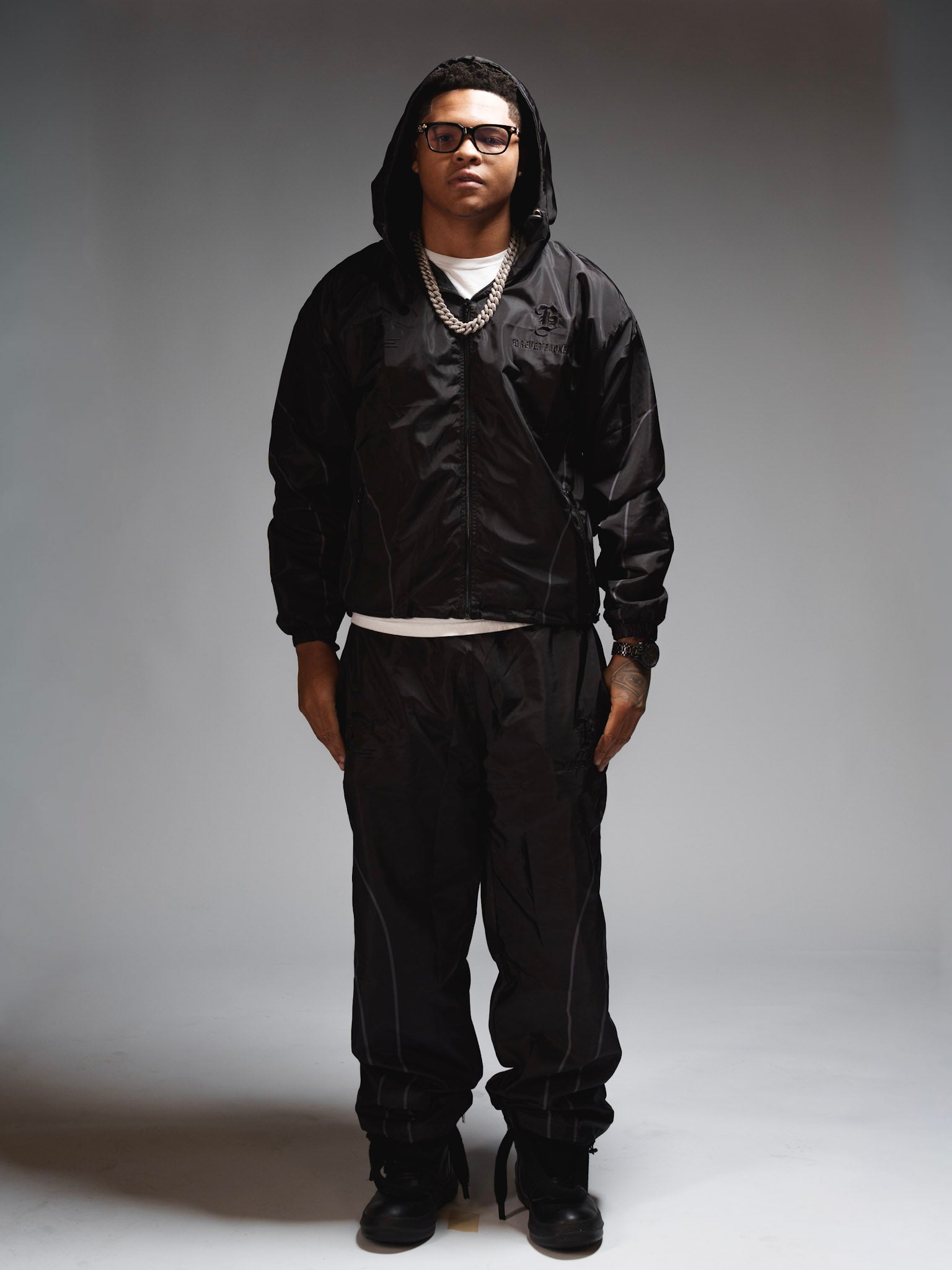 BLACK BACKEND RUNNER SET